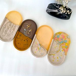 Hand crafted trinket trays / capsules